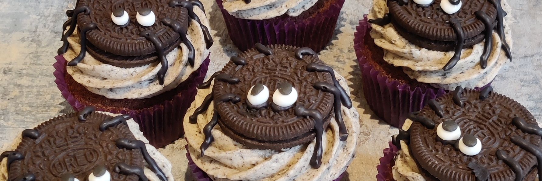 Halloween Themed Cakes & Cupcakes
